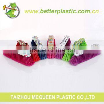 China Colorful Long Handle Plastic Garden Plastic Broom