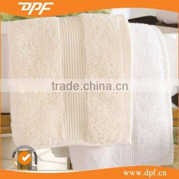 Cheap Promotional Wholesale microfiber towel in bag