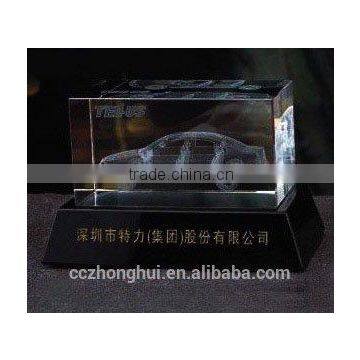 2016 personalized 3d engraved car crystal cube with black wood base