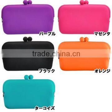 2016 Many Different Shapes Soft Silicone Hand Bags