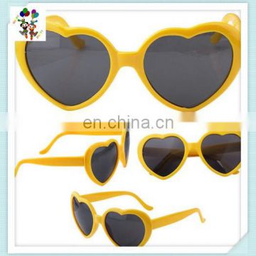 Cheap Plastic Party Yellow Love Heart Shaped Glasses HPC-0662