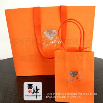 Clothing accessories, jewelry, wedding rings, necklaces, earrings product packaging