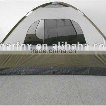 camoing tent