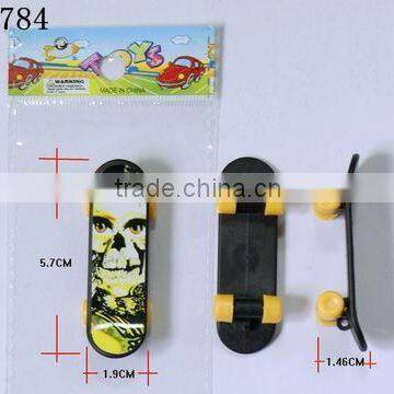 Plastic finger skateboard toys for boys and girls birthday gift OPP bag