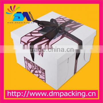 Luxury white bottom and lid cake packing box with silk ribbon