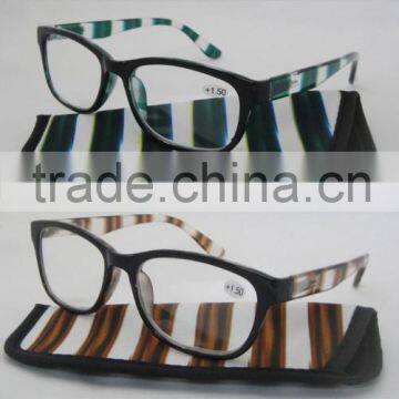 Spring hinge reading glasses with stripe printing with match glasses cases.