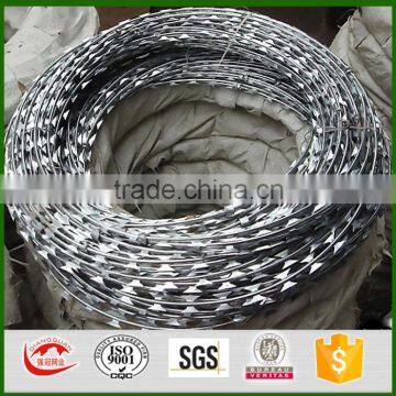 QIANGGUAN electro galvanized razor barbed wire and hot dipped galvanized razor wire for sale