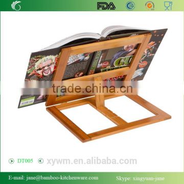 DT005 Trademark Innovations Bamboo Cookbook Holder and rack