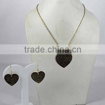 Jewelry Brass Necklace , Fashion Cuff link, Metal Bangles, Bracelets, Hi End Fashion Brass Heart Shape Jewelry