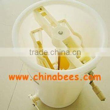 Plastic material 2 frame honey extractor from wuhan manufactory