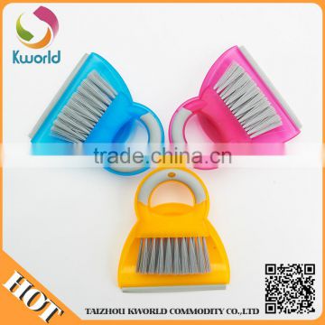 New Arrival Latest Design Plastic Dustpan &Broom Set