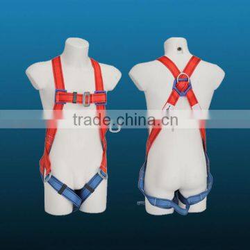 Construction retractable safety belt