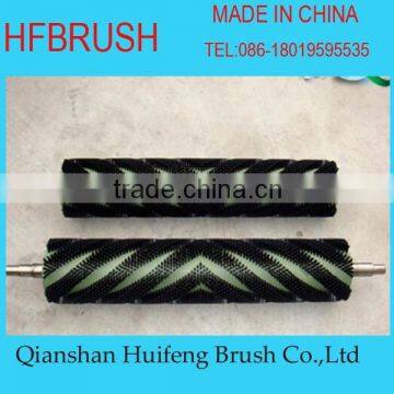 V-shape polishing coil roller brush