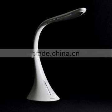 Flexible Eye-protection LED Study Table Lamp With Variable Lights and USB photo-2