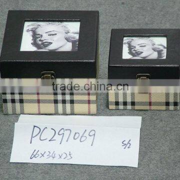 Retro simple square wooden jewelry box