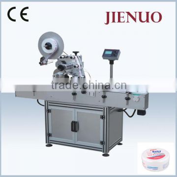 Horizontal automatic tube labeling machine