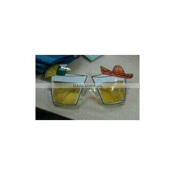 party glasses in Yellow transparent color