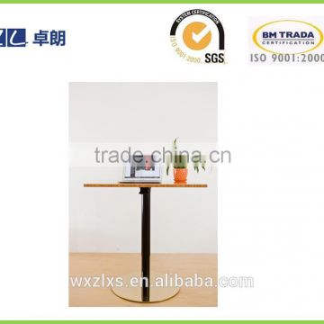 Adjustable gas lift table in cafe