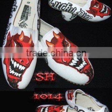 TATTOO SHOES