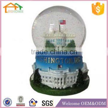 Factory Custom made best home decoration gift polyresin resin empty snow globe