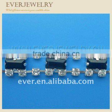 Rhinestone cup chain strip with rectangle stone