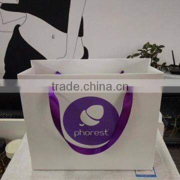 Custom White Cardboard Packaging Bags for Garments photo-4