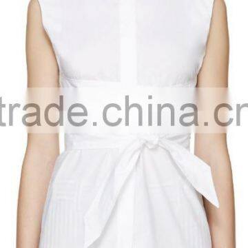 2016 lady fashionable cheap white belted sleeveless blouse