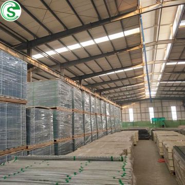 Hot galvanized cyclone fence wire mesh panel for road