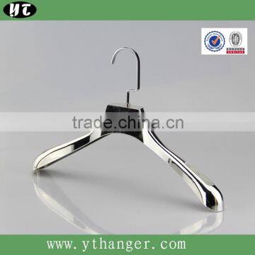 HA6959 Notched Plastic Shirt Hanger Rose Gold Coat Hangers Supplier's Choice photo-4