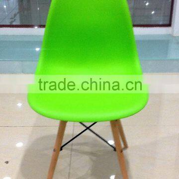 Cheap Replica EMES Style Wooden Legs PP Plastic Chair With Low Price photo-2