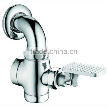 High Quality Brass Toilet Foot Pedal Flush Valve, Self Closing Valve, Chrome Finish and Wall Mounted