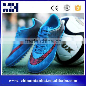 Hot Selling Soccer Shoes New Cool Breathable Men Football Shoe