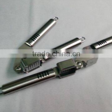 High Quality Food Grade Stainless Steel Garlic Press - Mincer - Crusher photo-2