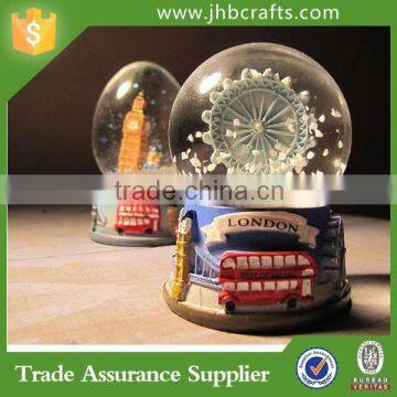 Custom Resin Souvenir Snow Globe Home Decoration