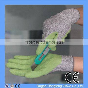 Green Foam Latex Cut Resistant Gloves Level 3 Anti Cut Latex Gloves for Hardware Tools