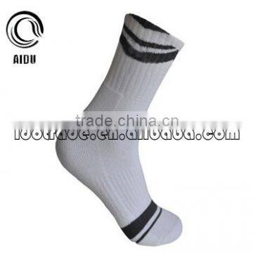 Fashion White High Quality Custom Design Sport Socks Men