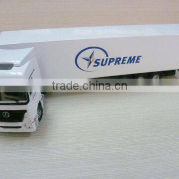 Scale metal milky white truck toy