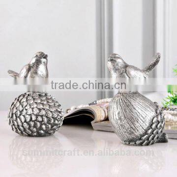 Qute Bird Standing on Nut Resin Small Silver Bird Figurines photo-5