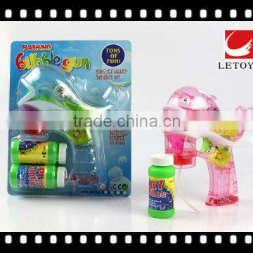 wholesale plastic LED flashing musical bubble gun with 2 bottles bubble water