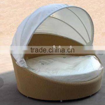 Leisure Furniture Round Rattan Bed With Cushion