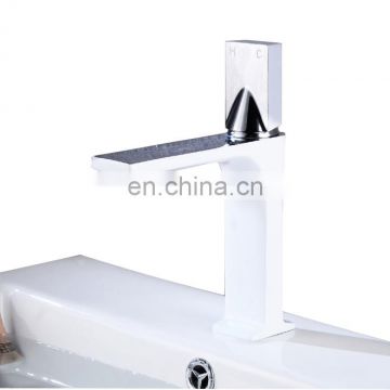 Rotating Handle Short Body  with Hot and Cold Water Supply Hose Basin Faucets