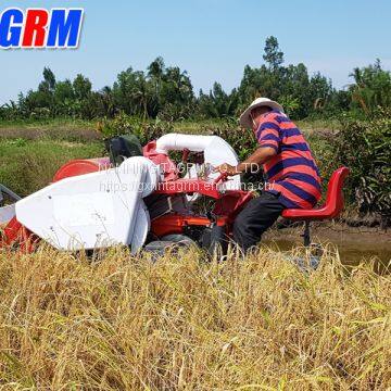 Agricultural professional supplier mini rice combine harvester / rice reaper hot sale in Africa