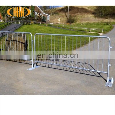 Fence outside  temporary crowd control barrier for sale