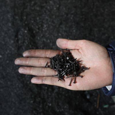 Suprimento em grande quantidade de pregos finos para sapatos de 3/4 polegada da fábrica chinesa - Prego para sofá em formato de borboleta