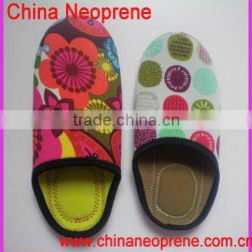 Neoprene beach shoe