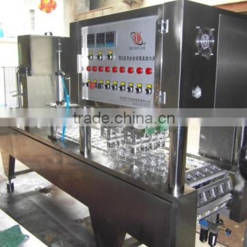 Peanut milk filling and sealing machine