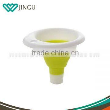 Factory price Eco-friendly easy clean foldable mini silicone beer funnel