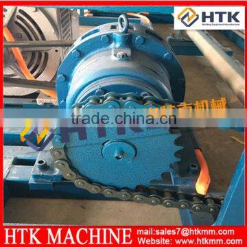 Hinge joint knot field fence machine