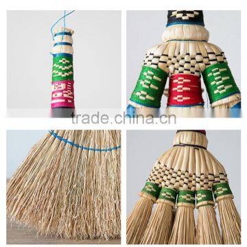 small handcraft cleaning corn brush