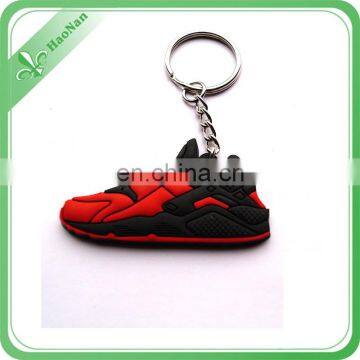 2017 factory design soft PVC keychain with custom logo